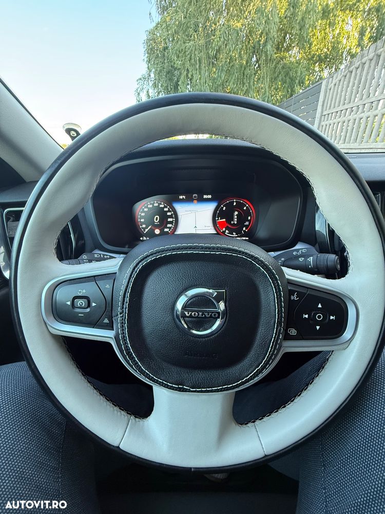 Volvo V60 D3 Momentum - 4