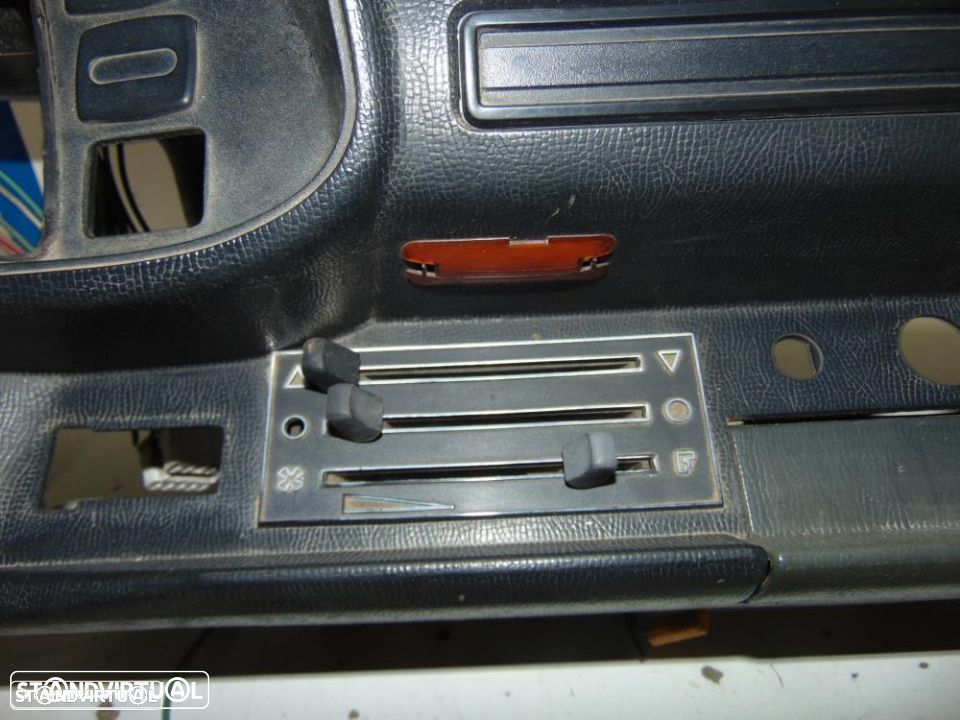 Peugeot 504 tablier - 6