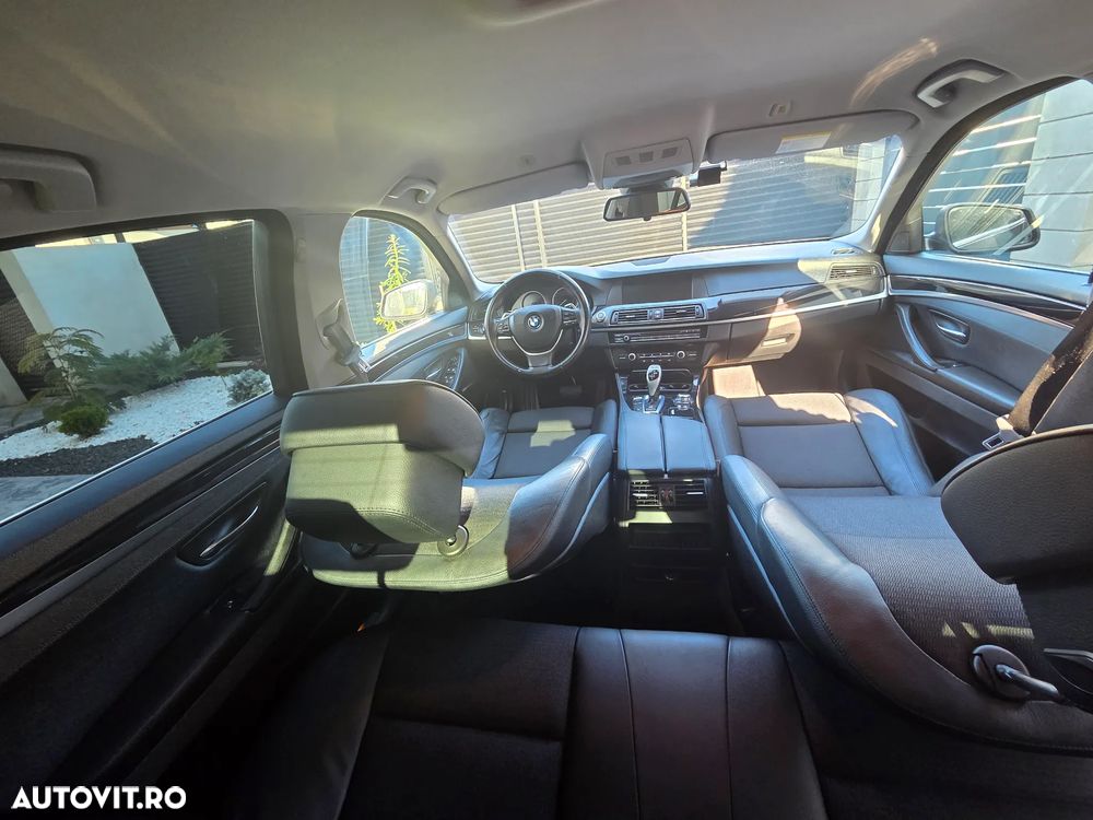BMW Seria 5 520d Sport-Aut. - 12