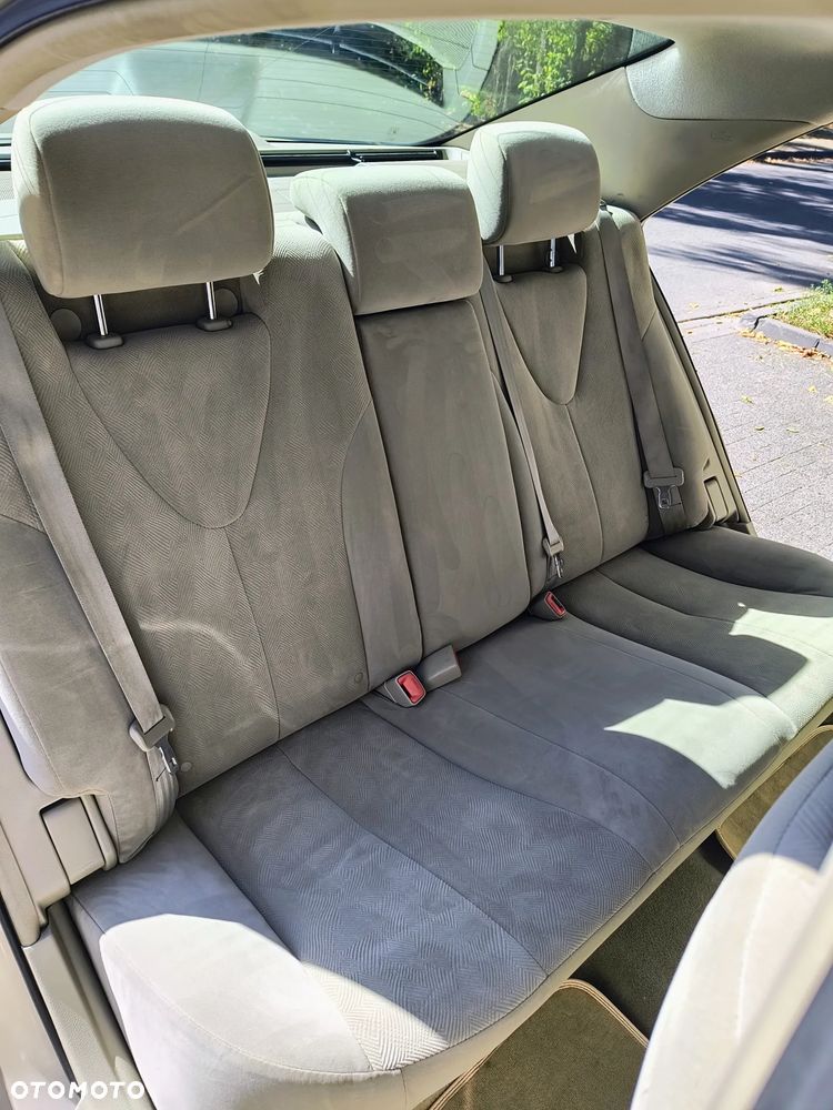 Toyota Camry - 9