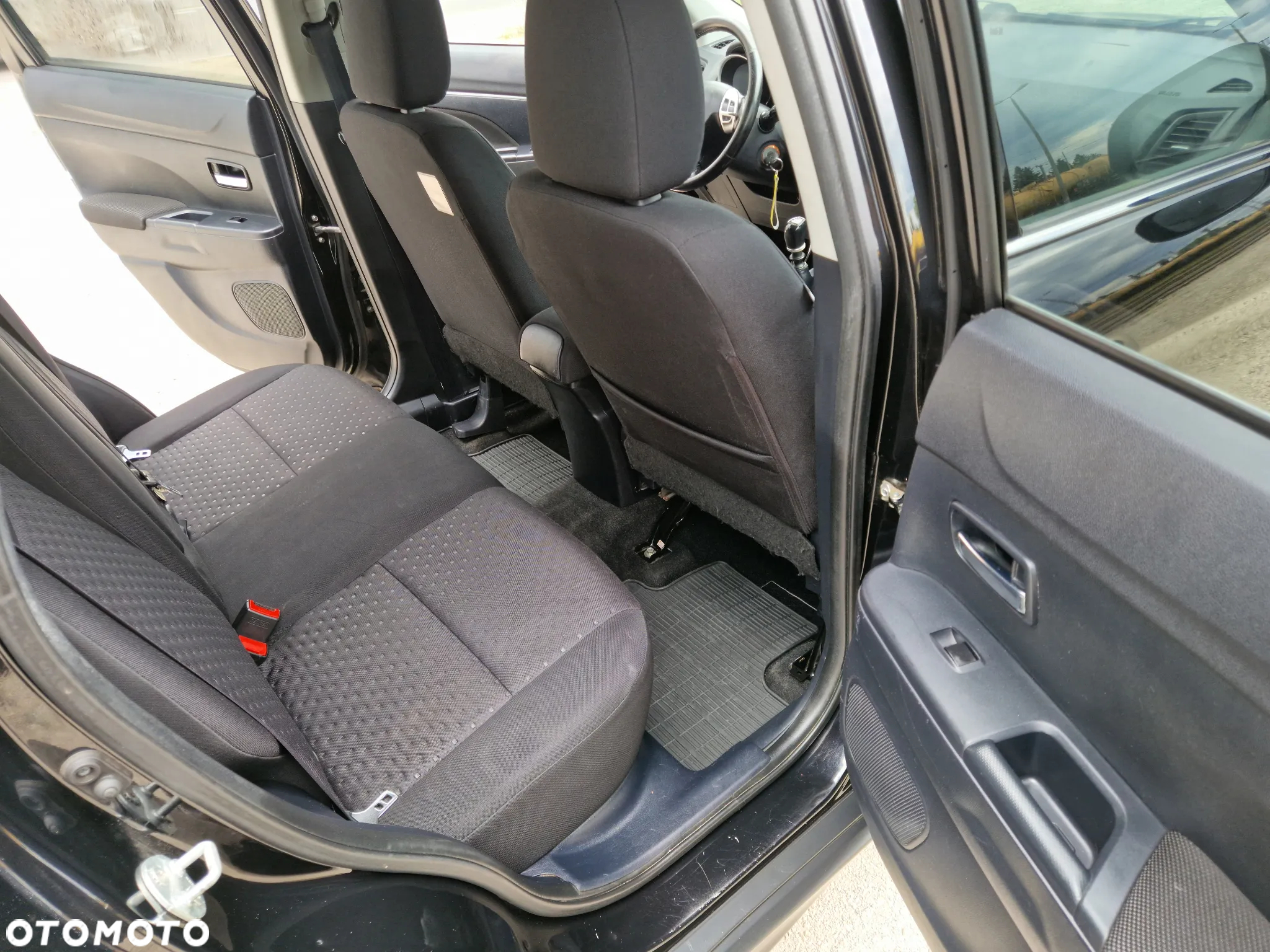 Mitsubishi ASX - 14