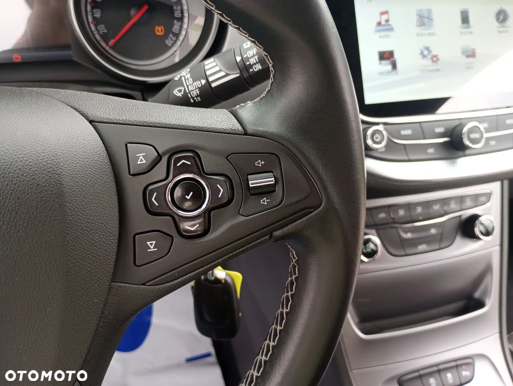 Opel Astra 1.4 Turbo Innovation - 22