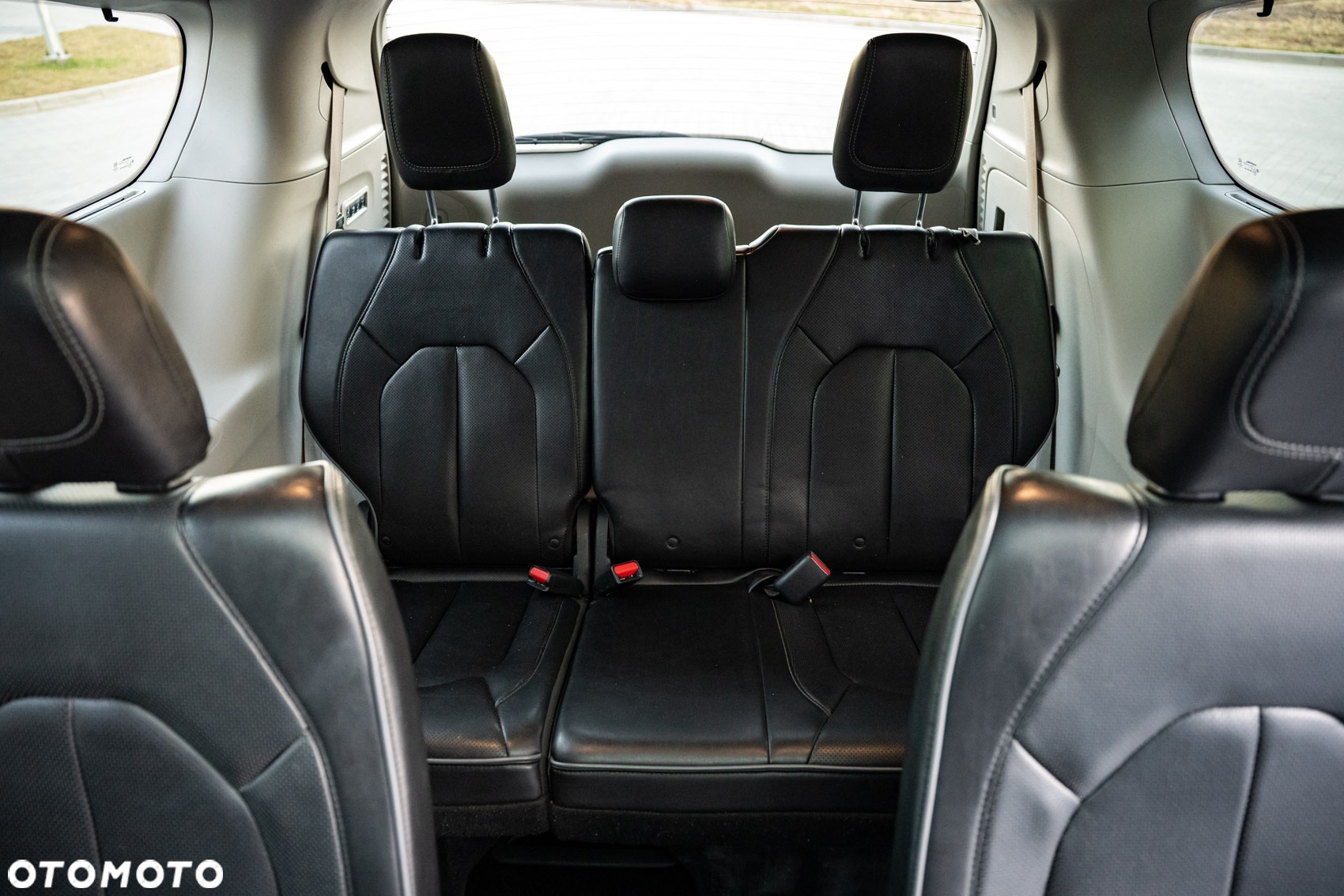 Chrysler Pacifica - 25