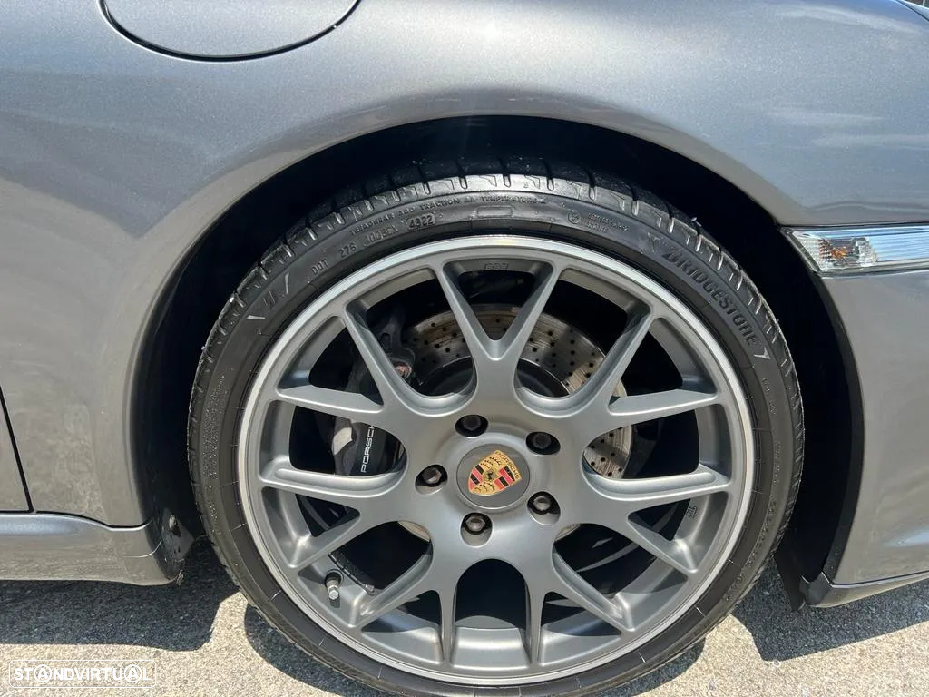 Porsche 911 (997) Carrera - 13