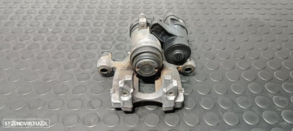 BRAÇADEIRA ENO TRASEIRA DIREITA SEAT ATECA (KH7) FR - 5