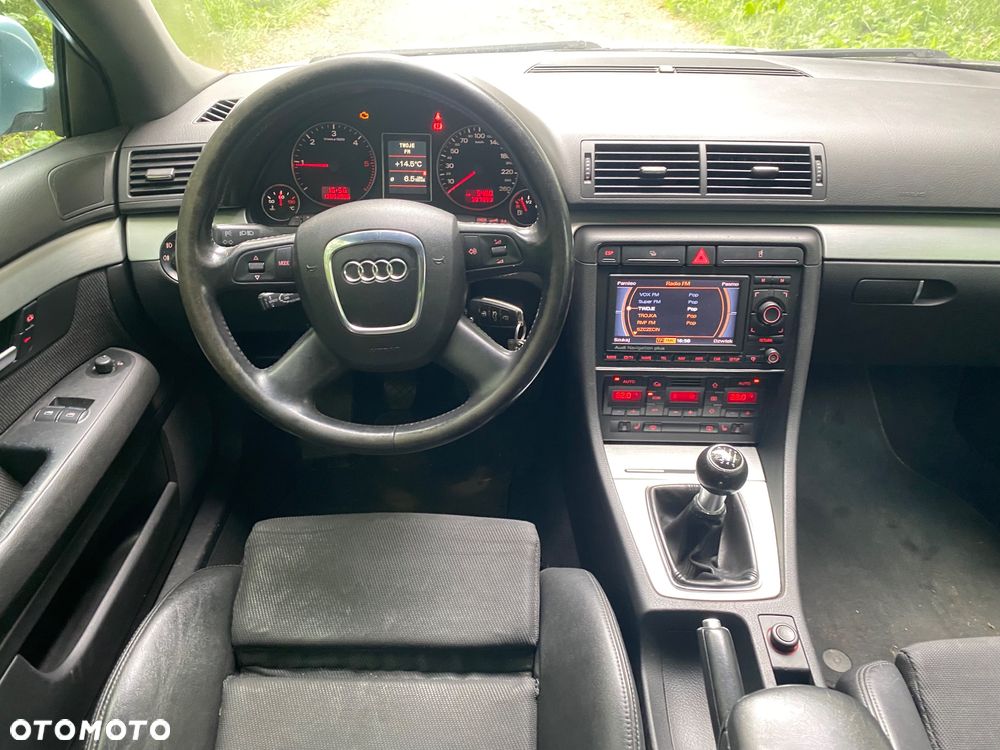 Audi A4 Avant 2.0 TDI - 8