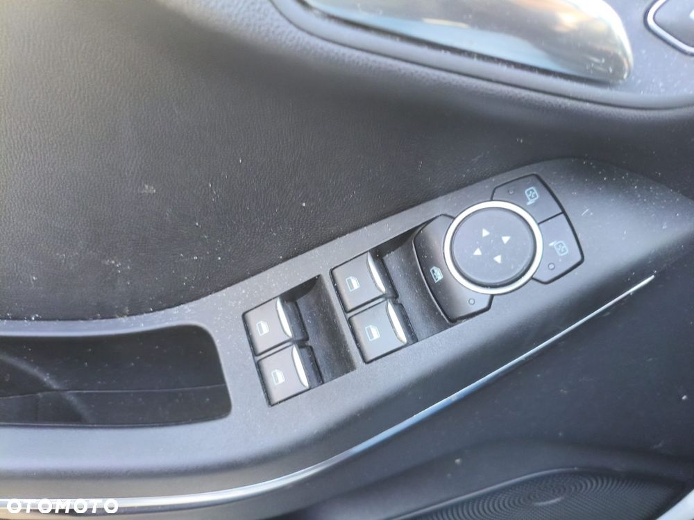 Ford Fiesta 1.0 EcoBoost S&S ST-LINE - 9