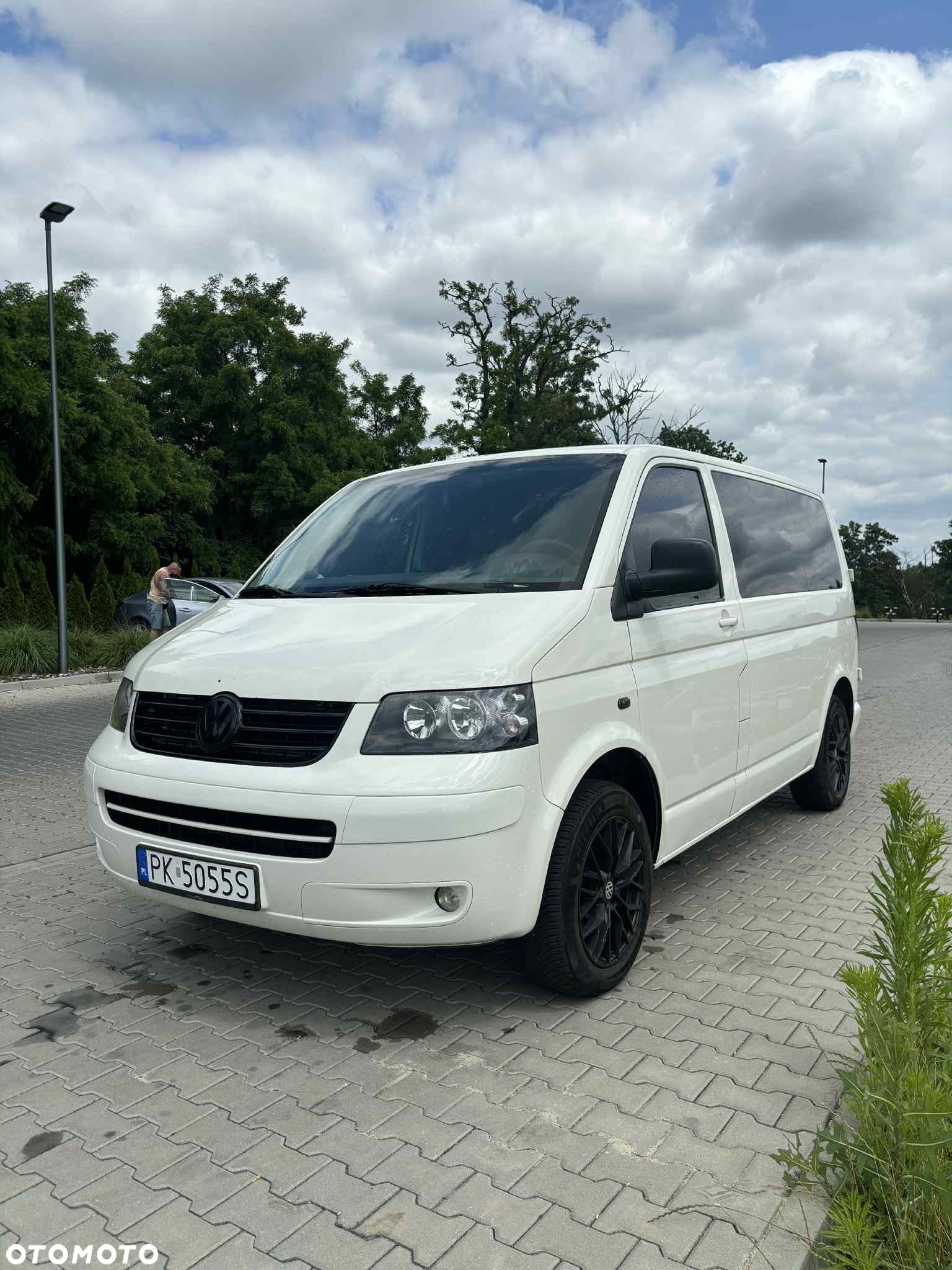 Volkswagen Transporter - 1