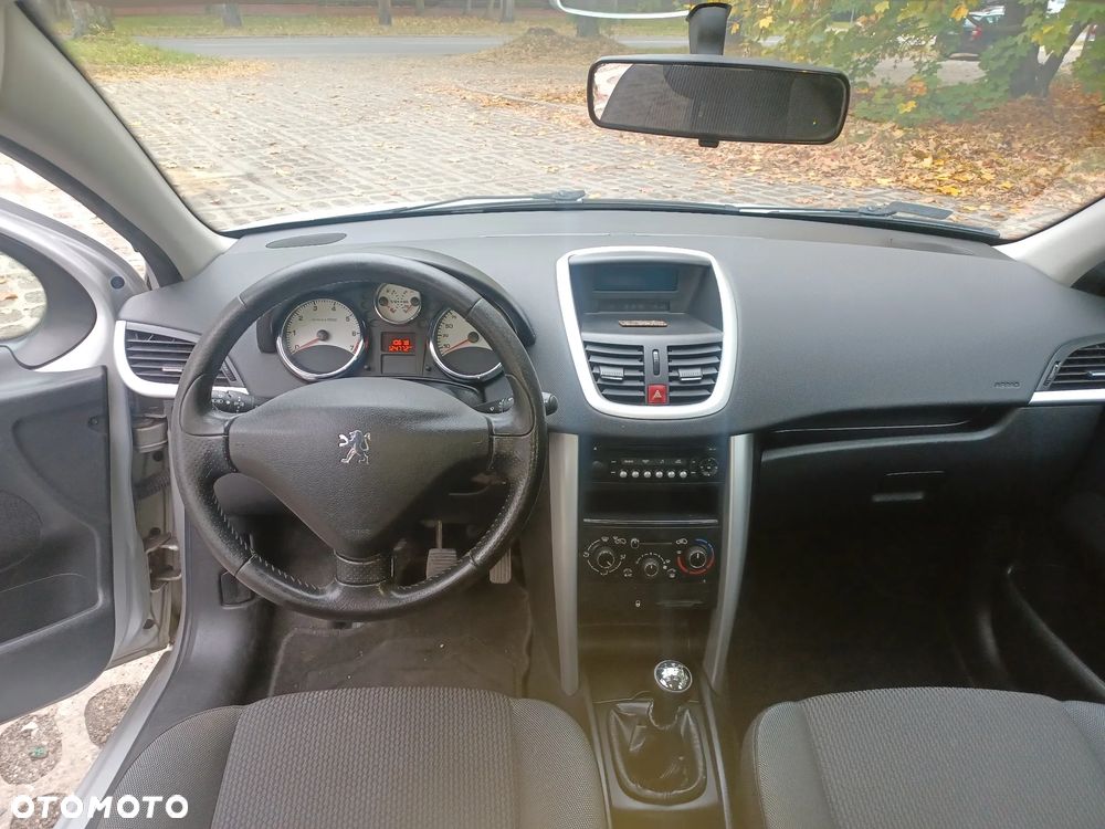 Peugeot 207 1.4 Trendy - 10
