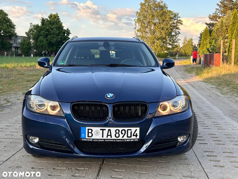 BMW Seria 3 318d DPF Edition Exclusive - 12