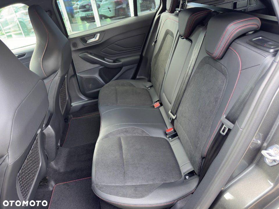 Ford Focus - 26