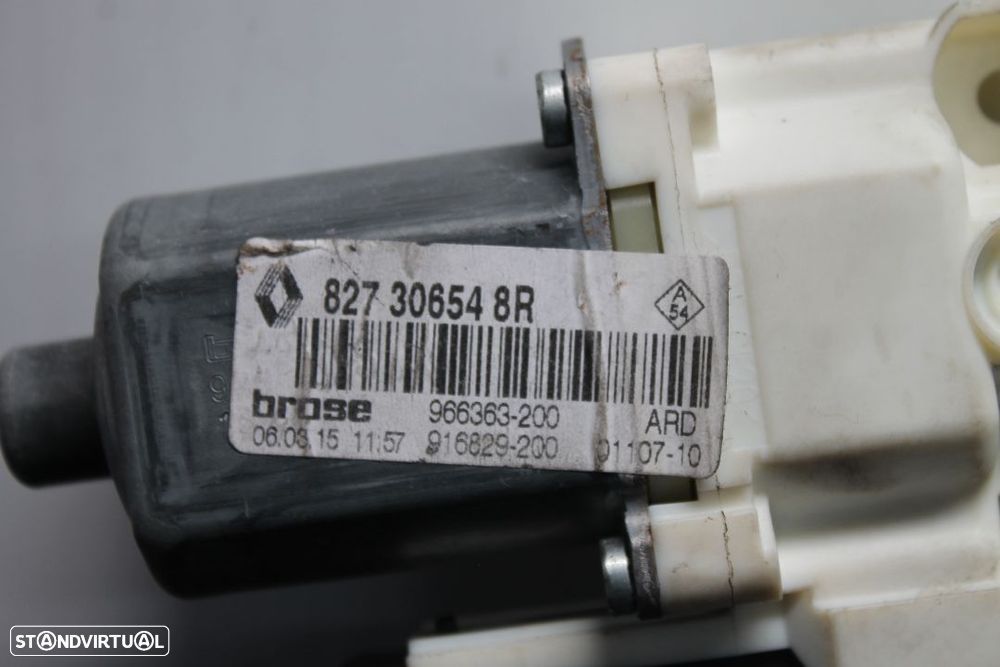 MOTOR ELEVATÓRIO DO VIDRO DIREITO RENAULT MÉGANE III - 3