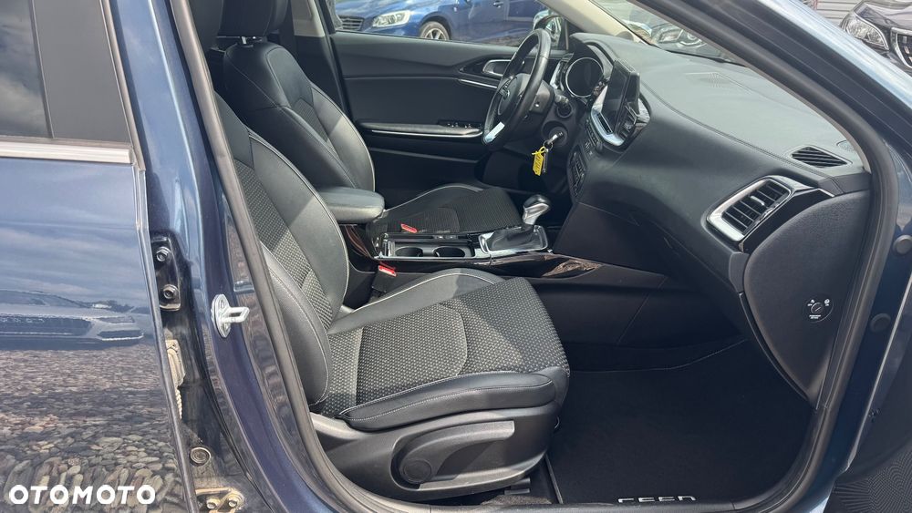 Kia Ceed 1.4 T-GDI DCT OPF Spirit - 29