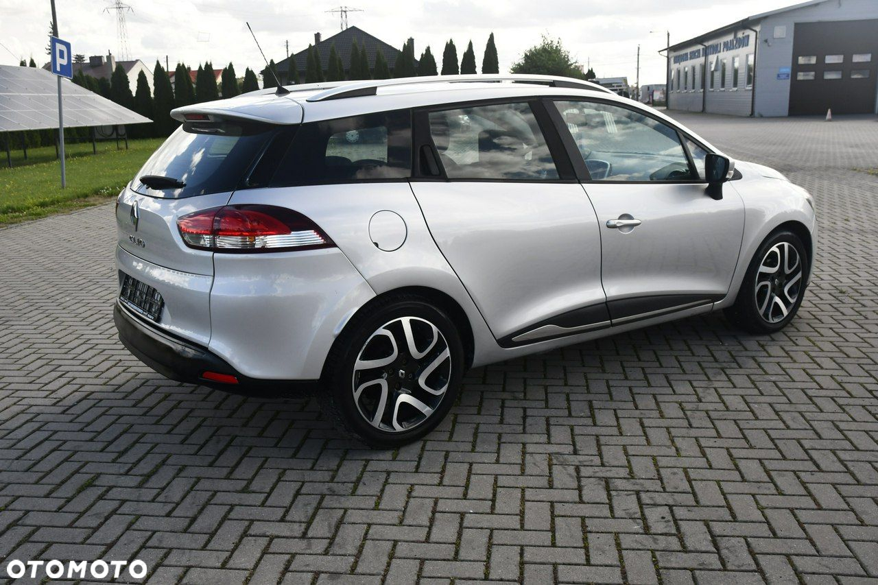 Renault Clio - 10