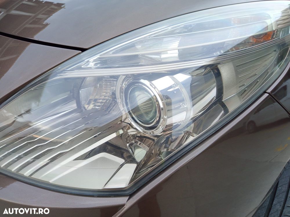 Renault Grand Scenic - 19