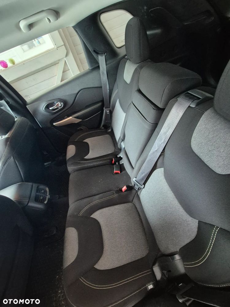 Jeep Cherokee 3.2 V6 Active Drive I Limited - 8