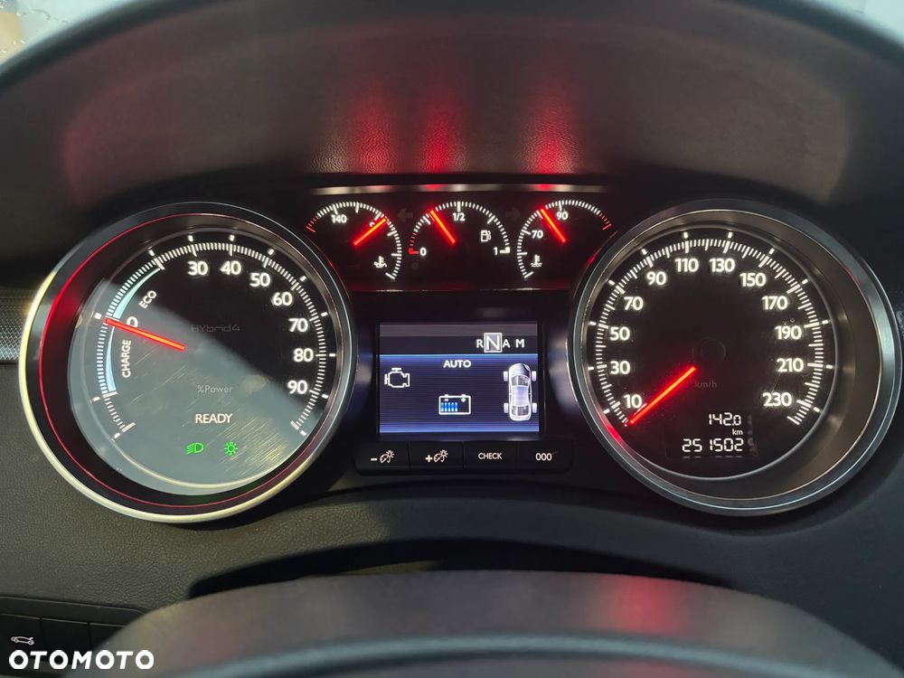 Peugeot 508 Hybrid4 - 8
