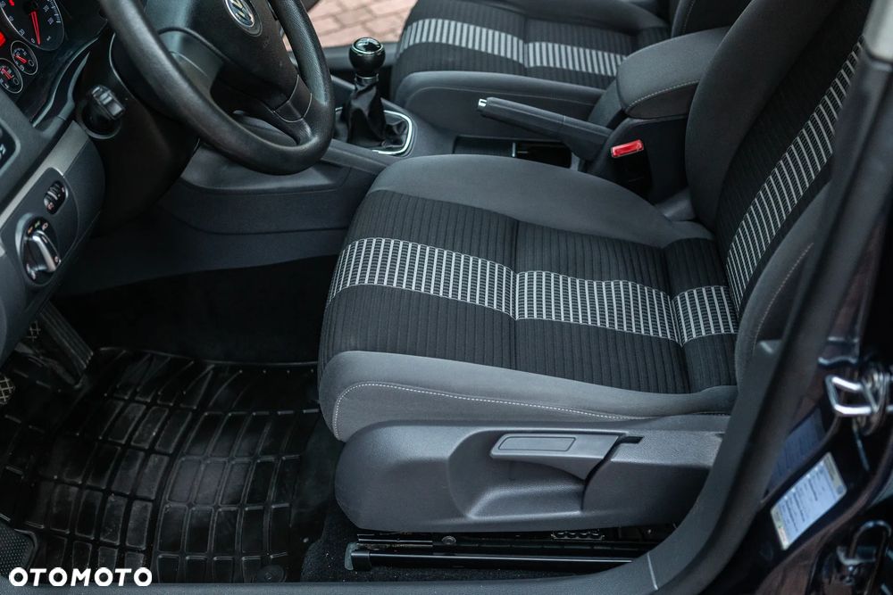 Volkswagen Golf - 29