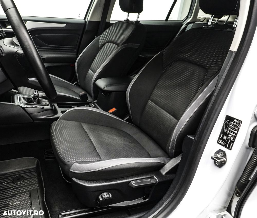Ford Focus 1.5 EcoBlue Titanium Business - 13