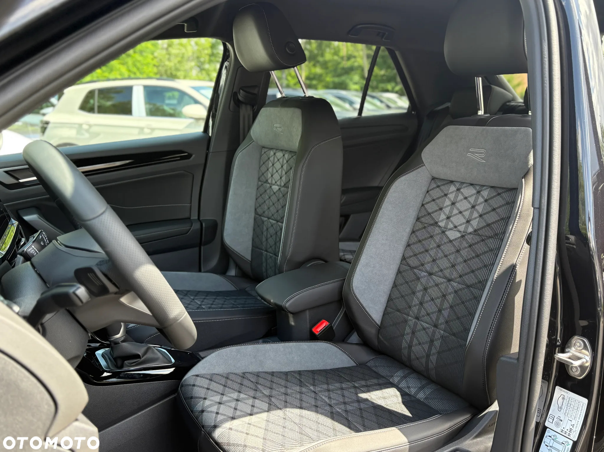 Volkswagen T-Roc 1.5 TSI R-Line Plus DSG - 23