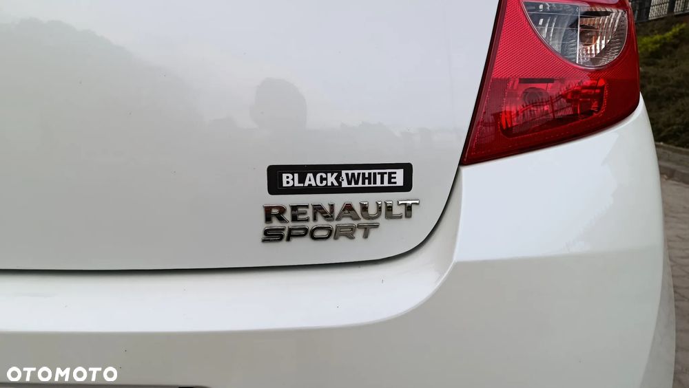 Renault Clio 2.0 16V Sport - 22