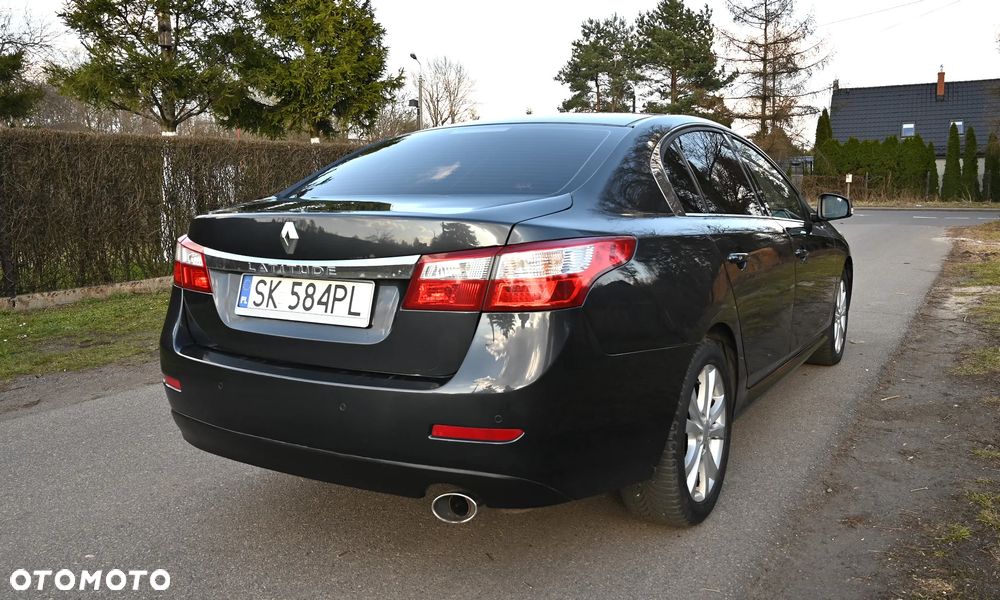 Renault Latitude - 13