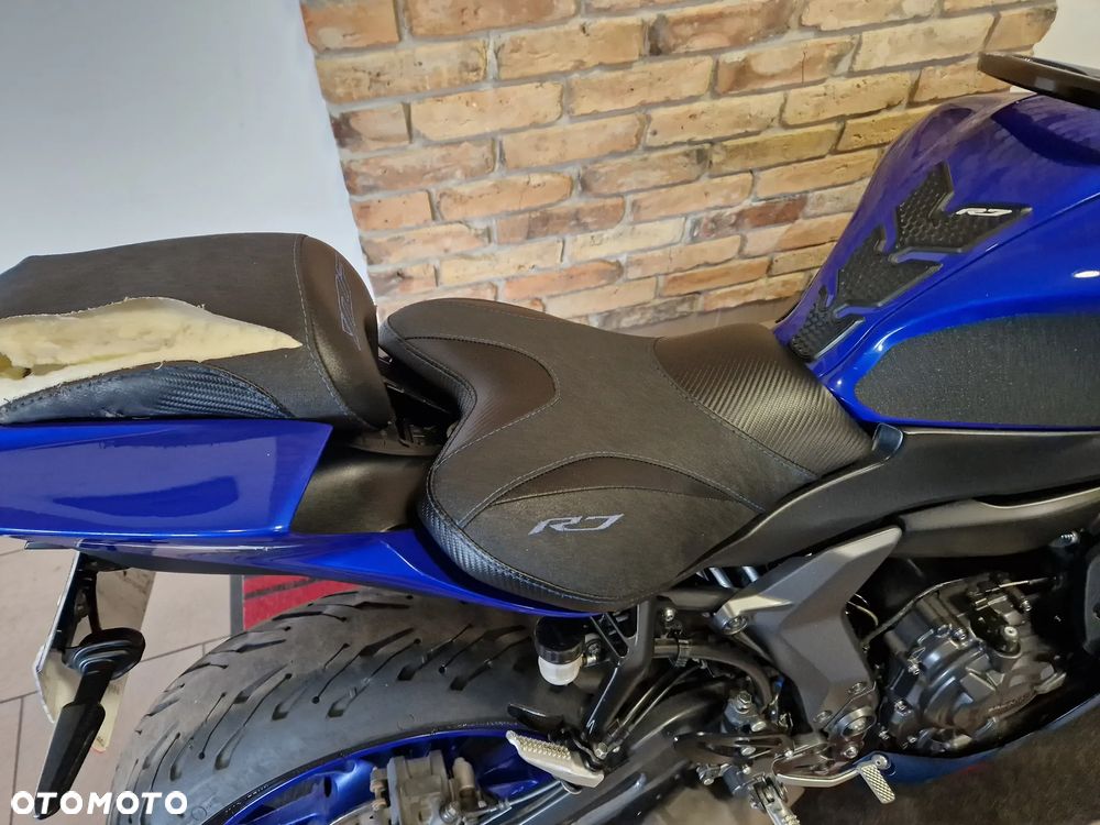 Yamaha R7 - 30