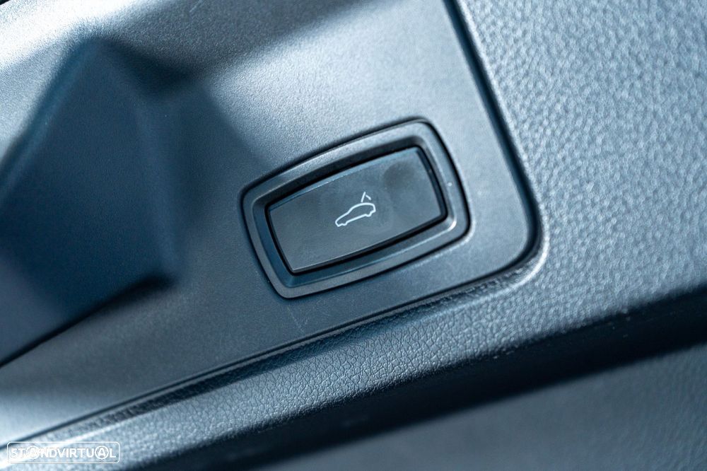 Porsche Panamera Standard - 24