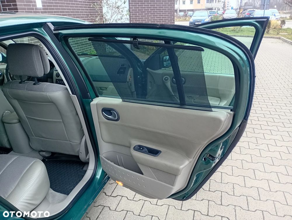 Renault Megane 1.6 Privilege - 24