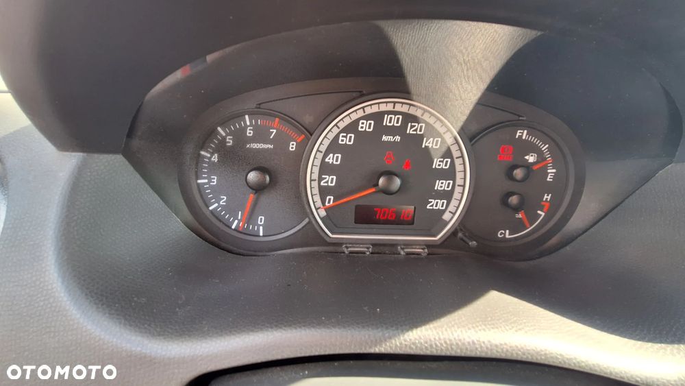 Suzuki Swift 2008 photo 3