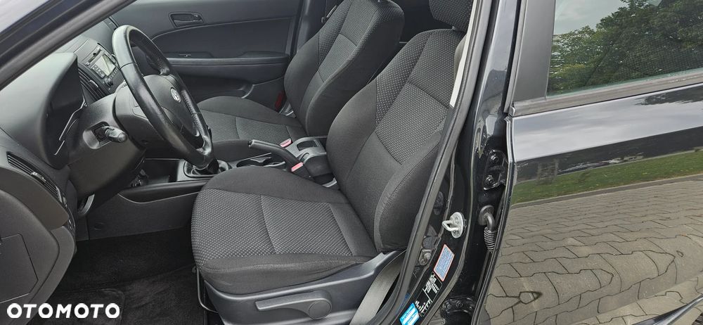 Hyundai i30 1.4 FIFA WM Edition - 17