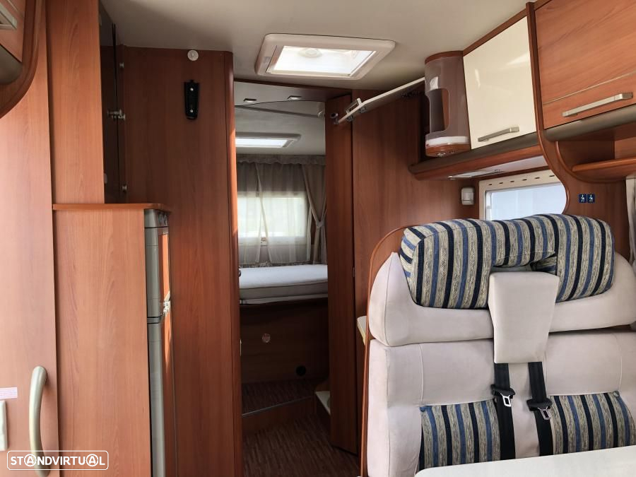 Laika Serie X X713r cama central - 5