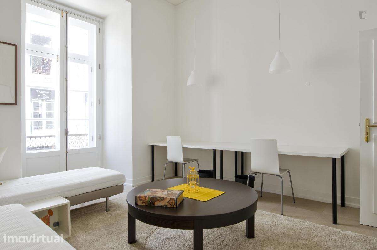 Quarto - localizado em Rossio Lisbon - Grande imagem: 4/21
