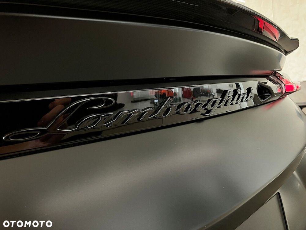 Lamborghini Urus - 16