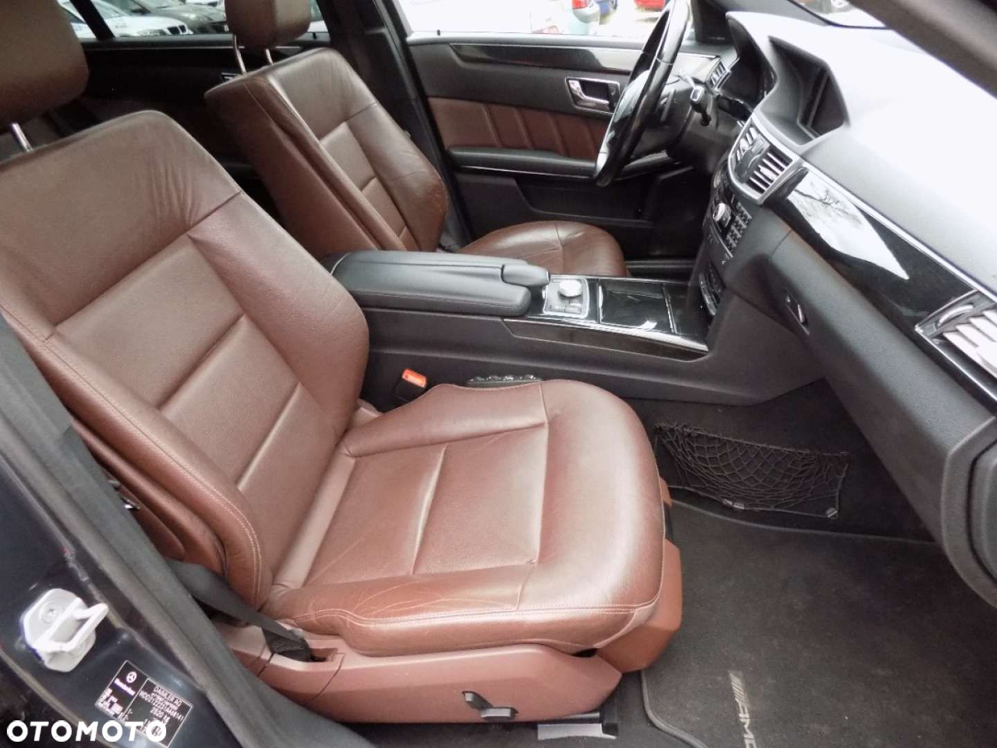 Mercedes-Benz Klasa E - 9