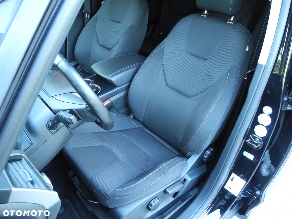Ford S-Max - 15