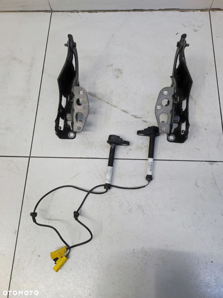 ZAWIAS ZAWIASY NABÓJ MASKI PRAWY LEWY KPL MERCEDES E KLASA W213 213