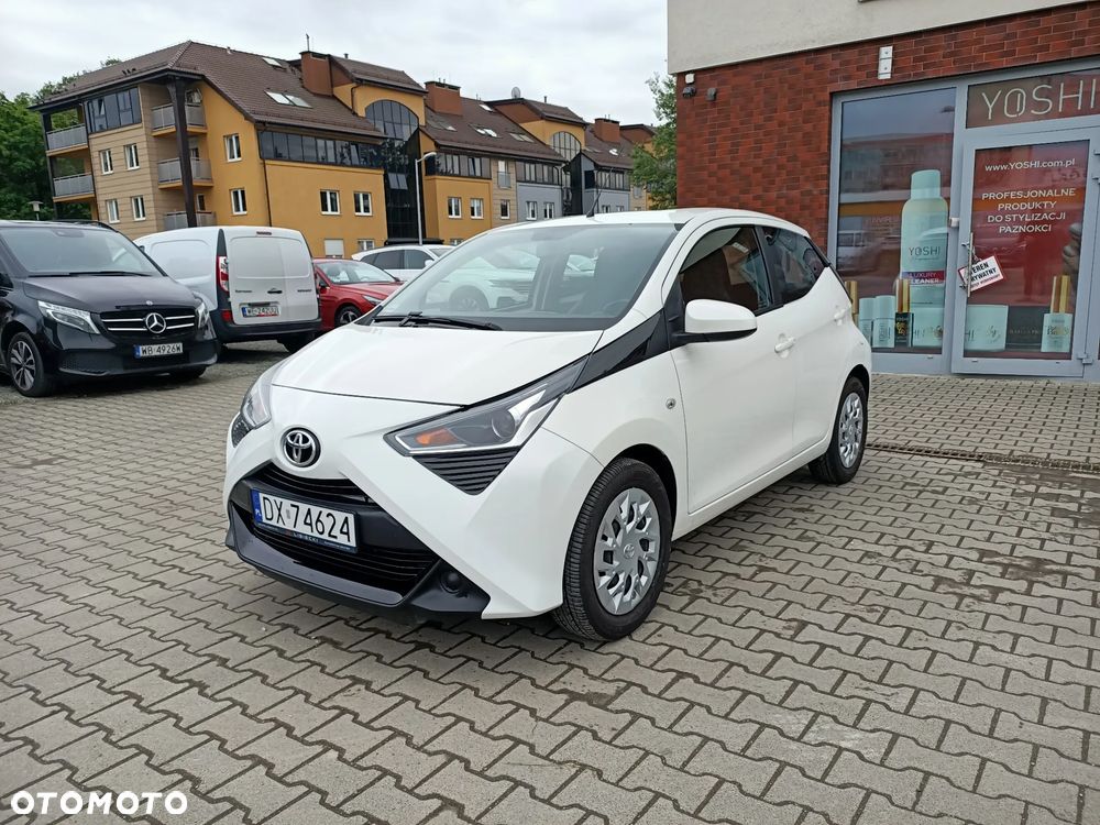 Toyota Aygo x-play - 1