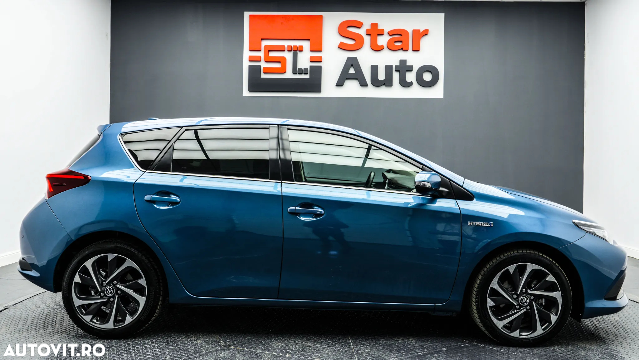 Toyota Auris 1.8 L VVT-i Hybrid Sol - 11