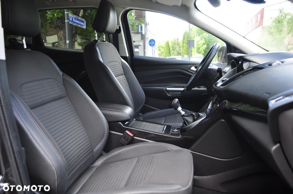 Ford Kuga 1.5 EcoBoost FWD Titanium ASS GPF - 9