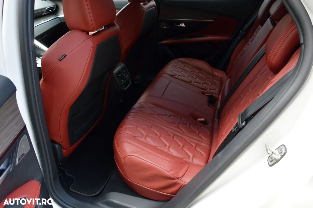 Peugeot 3008 PHEV 300 EAT8 4X4 GT - 29
