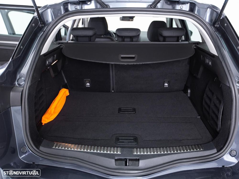 Renault Mégane Sport Tourer - 12