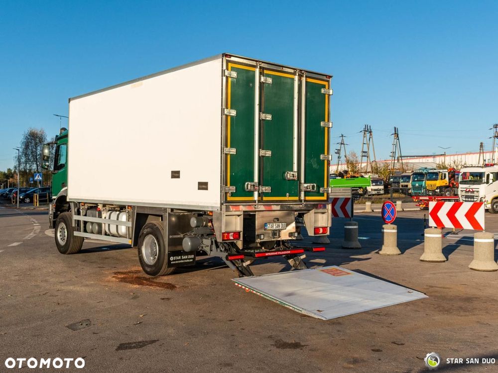 Mercedes-Benz AROCS 1830 4x4 chłodnia kamper - 13
