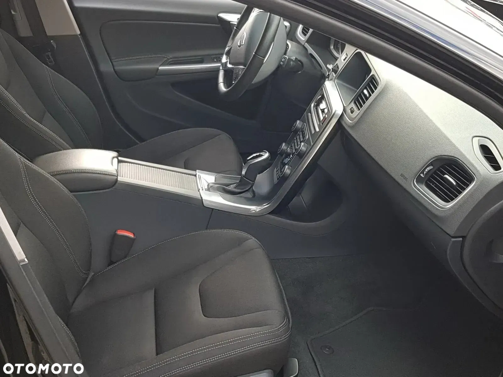 Volvo V60 Cross Country - 7