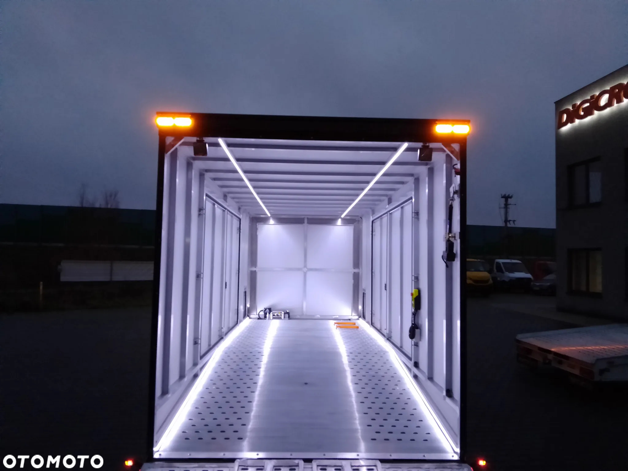 Iveco 70C21A8P DiGiCROSS - 9