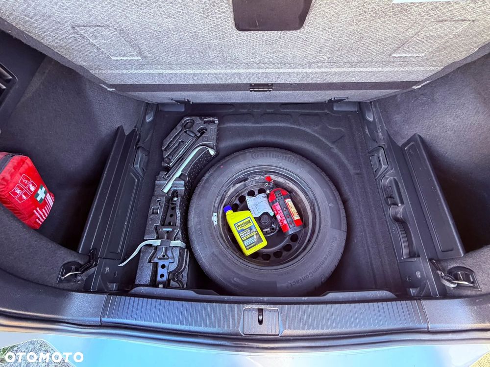 Volkswagen Passat 1.8 TSI BMT Comfortline - 10