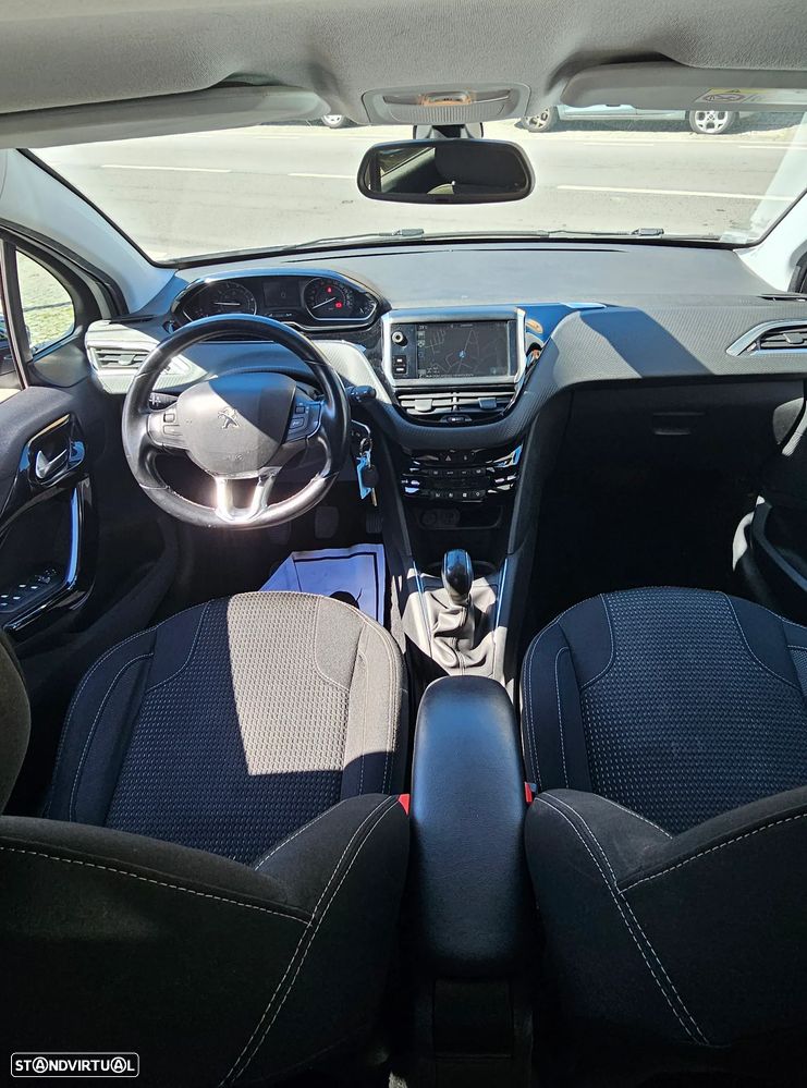 Peugeot 208 PureTech 82 Start & Stop Allure - 8