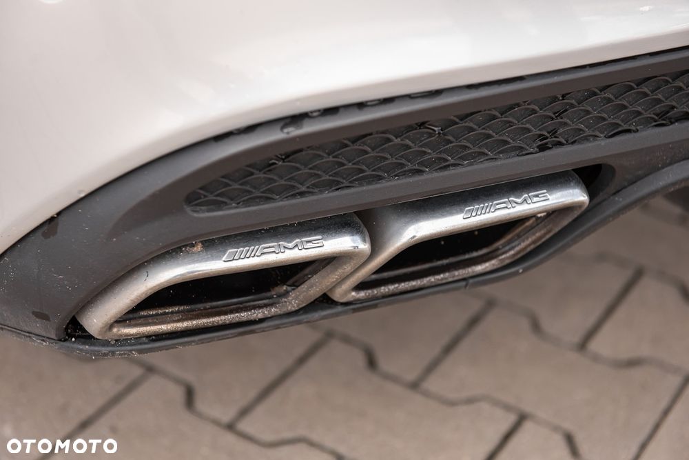 Mercedes-Benz Klasa C 400 4Matic 7G-TRONIC AMG Line - 36