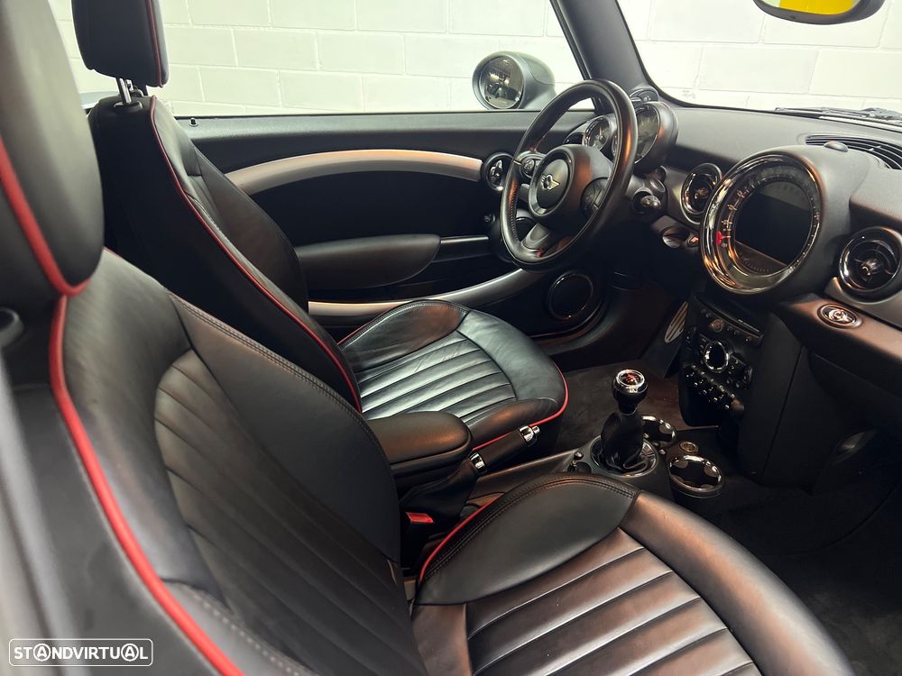 MINI 3 Portas John Cooper Works - 8