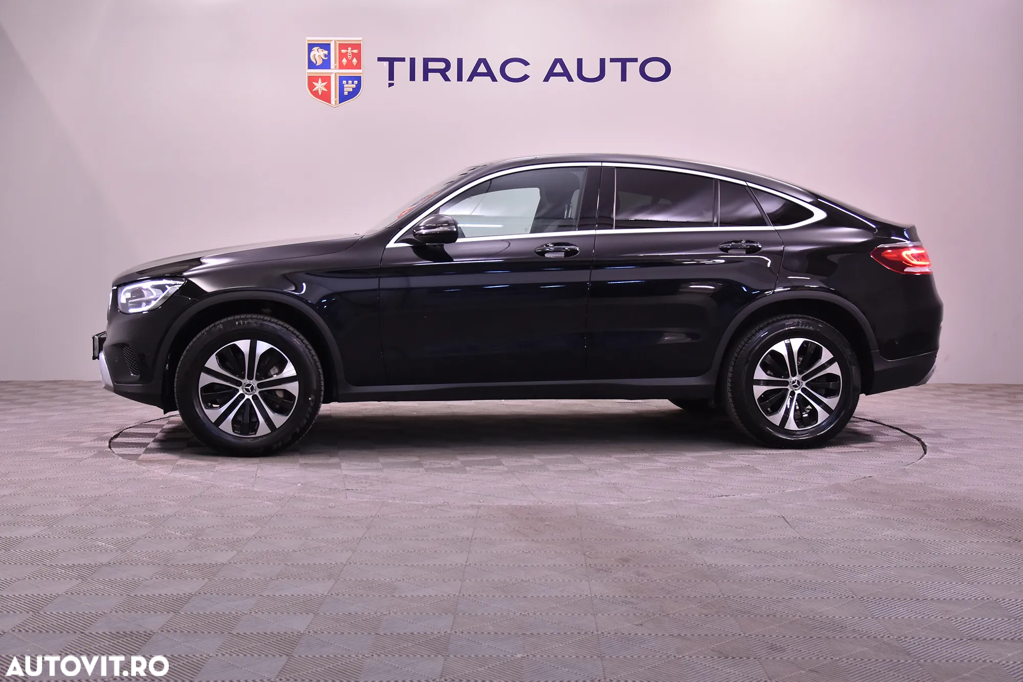 Mercedes-Benz GLC Coupe 300 e 4MATIC - 2